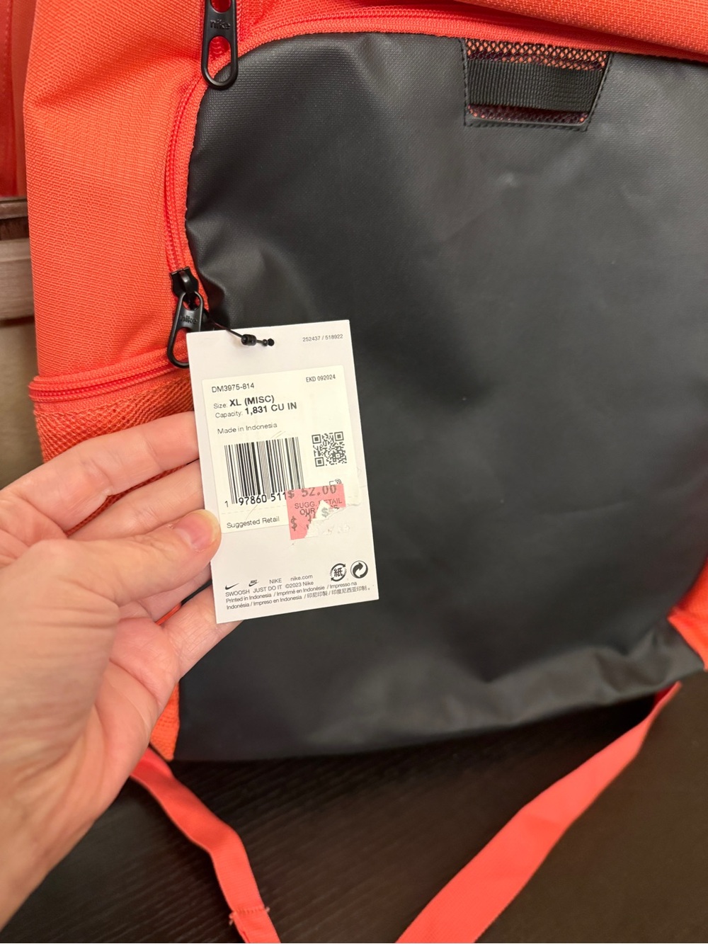 New Nike Brasilia Large School Work Laptop Sports Backpack Black and Coral - Picture 2 of 9